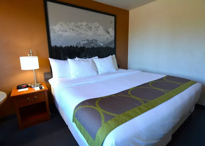 Super 8 By Wyndham Port Angeles At Olympic National Park